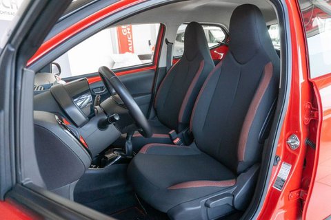 Toyota Aygo X Kleinwagen in Rot neu in Leverkusen für € 17.950