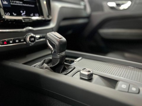Pkw Volvo Xc60 D5 Awd Momentum Ahk+Led+Kamera+Digi+Gsd Gebrauchtwagen In Werl