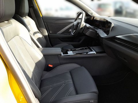 Pkw Opel Astra Lim. 5-Trg. 1.6 Ultimate Plug-In-Hybrid Astra Gebrauchtwagen In Rathenow