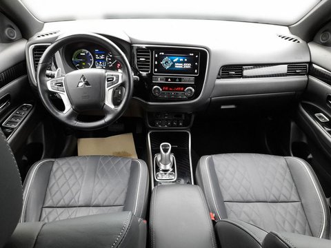 Pkw Mitsubishi Outlander 2.4 Phev Intro Edition 4Wd Outlander Gebrauchtwagen In Rathenow