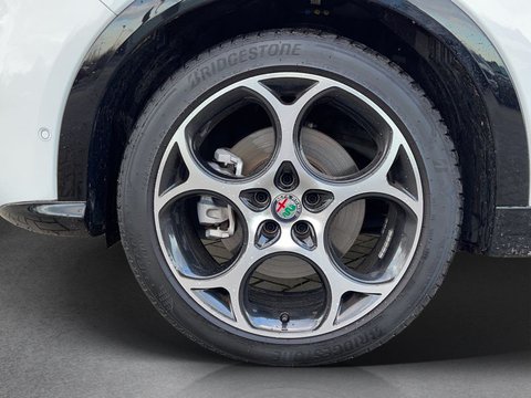 Pkw Alfa Romeo Tonale Ti 1.5 Mild Hybrid Pdc+Kamera+Navi+Isofix+Shz Gebrauchtwagen In Hasbergen