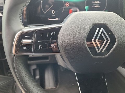 Pkw Renault Austral Equilibre Mild Hybrid 140 +Navigation+ Gebrauchtwagen In Memmingen