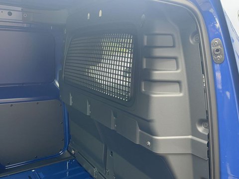 Pkw Volkswagen Caddy Cargo Ka 2.0 Tdi 4Mot +Ahk+Winterräder Neu Sofort Lieferbar In Worbis