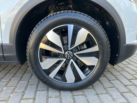 Pkw Volkswagen T-Roc 1.5 Tsi Opf Move +Ganzjahresreifen Gebrauchtwagen In Mühlhausen