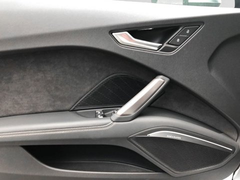 Pkw Audi Tts Roadster Tfsi S Tronic Matrix+Bronze Select. Gebrauchtwagen In Itzehoe