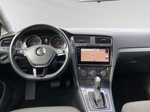 Pkw Volkswagen Golf E- Vii Navigation+Led+Climatronic+Bluetooth Gebrauchtwagen In Itzehoe