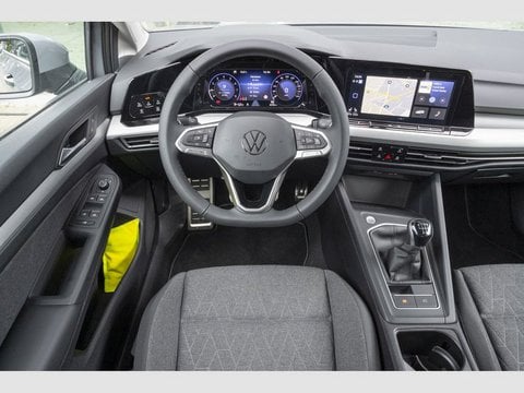Pkw Volkswagen Golf Viii 1.5 Tsi Move Gebrauchtwagen In Heinsberg