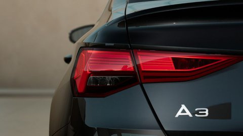 Pkw Audi A3 Limousine 35 Tfsi Advanced S Tro*Led*Virtual*Navi+*Kamera*Acc* Gebrauchtwagen In Hofheim