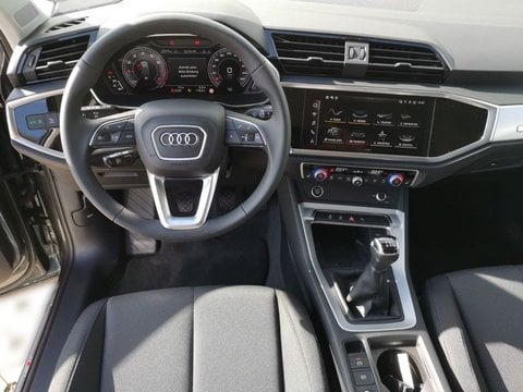 Pkw Audi Q3 35 Tfsi S Line*Sonos*Led*Virtual*Navi+*Kamera*Presense*Business*Ambiente*Assist* Gebrauchtwagen In Eschborn